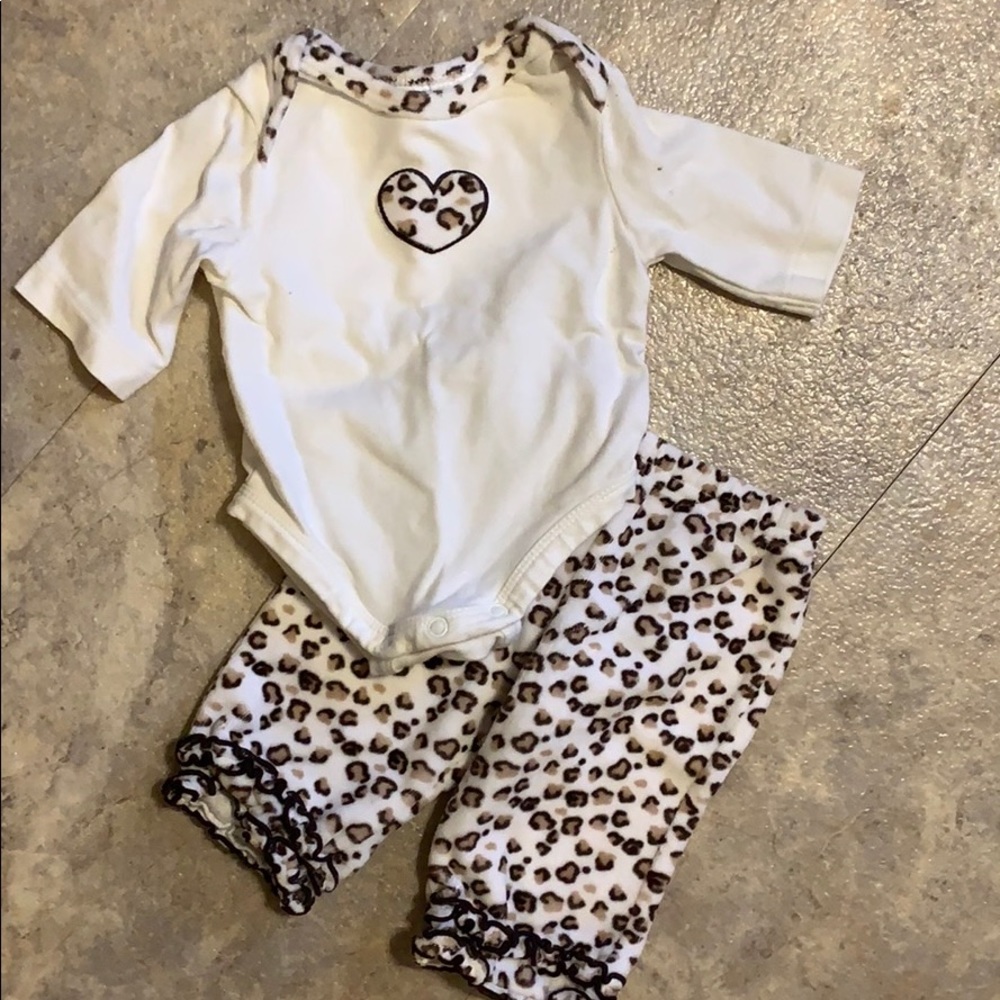 Newborn leopard outfit bundle